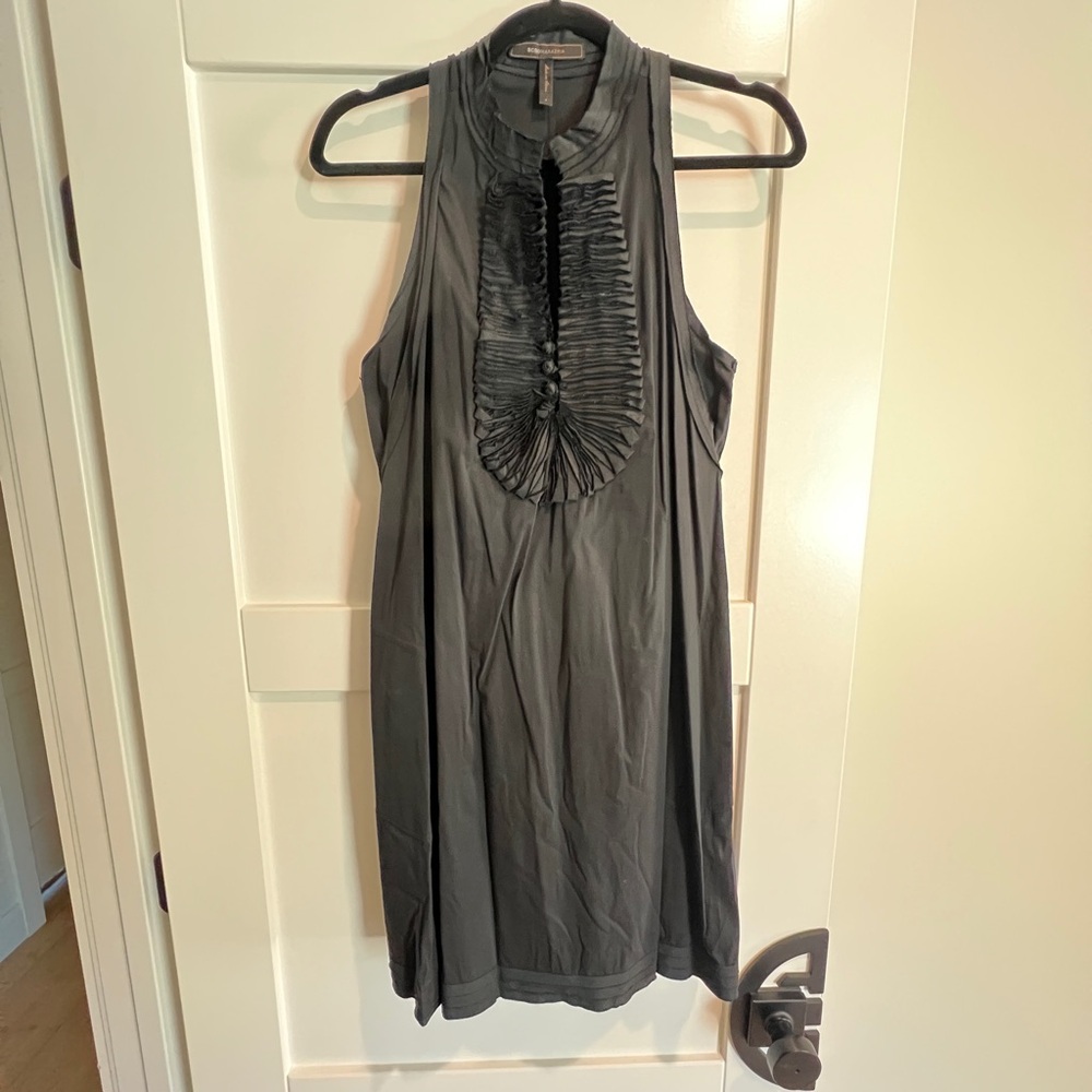 BCBGMaxAzria Black tuxedo style front, racerback short dress WITH POCKETS, Sz s
